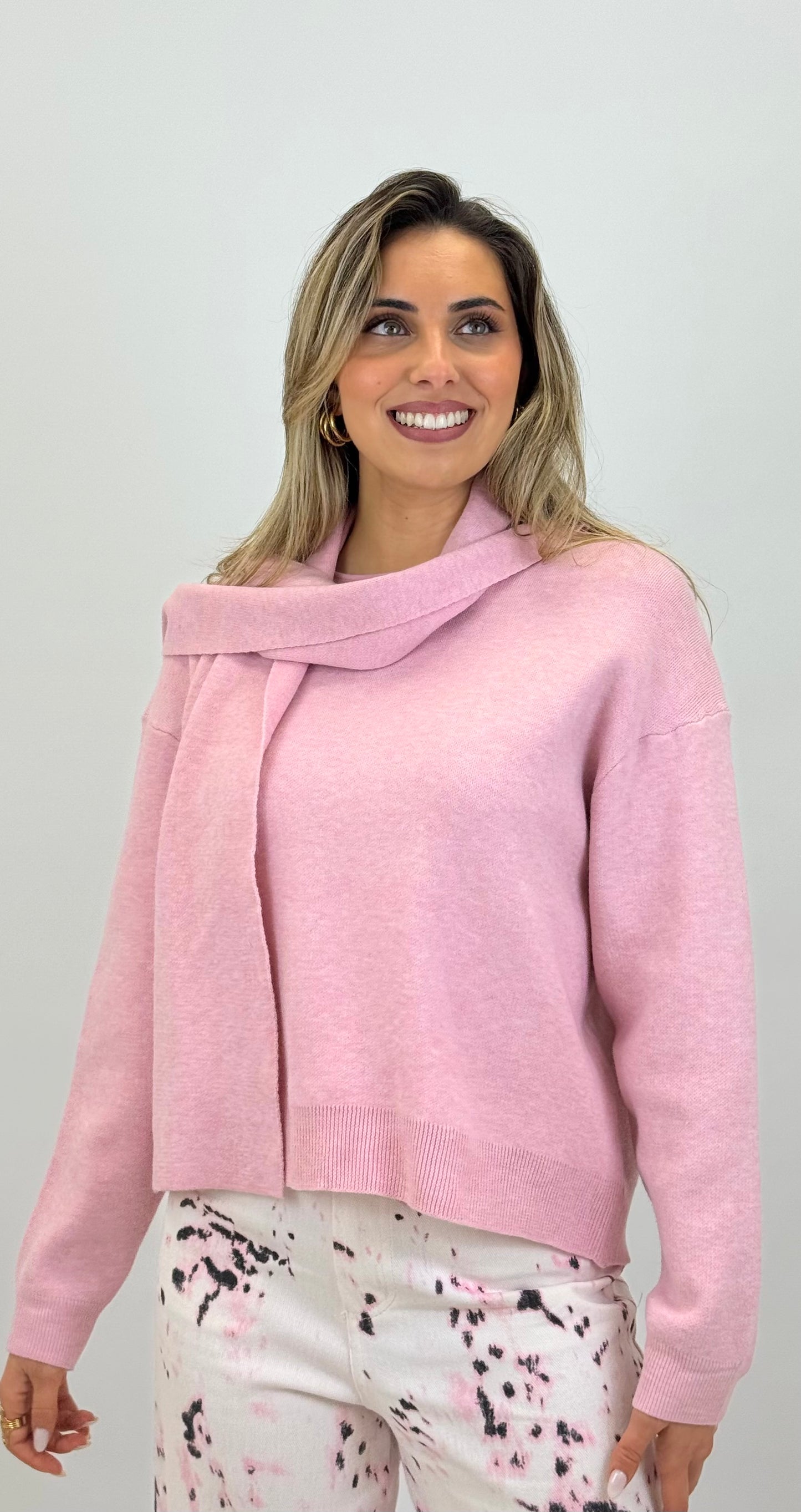 Camisola malha rosa com cachecol