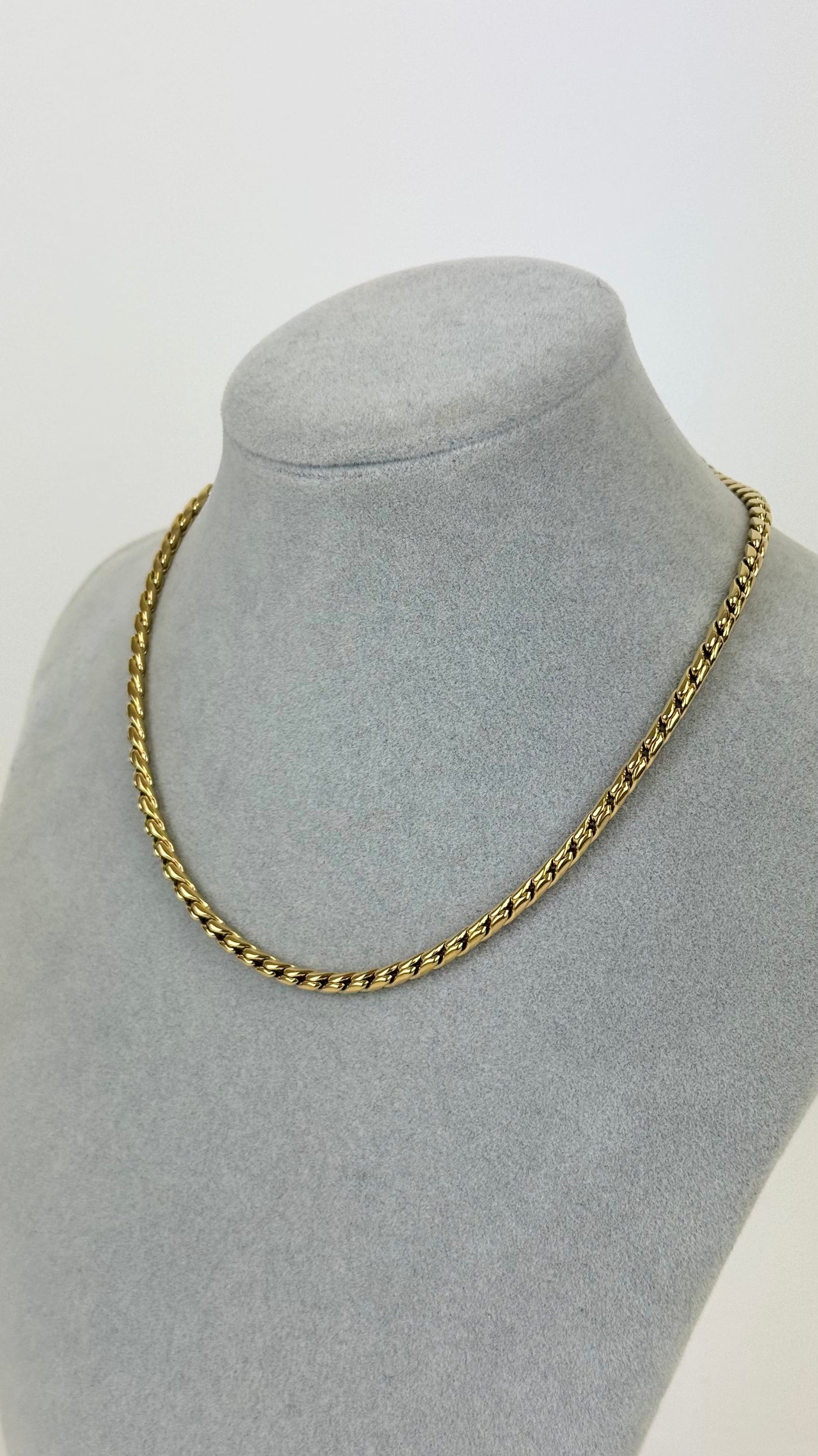 Colar cordão dourado