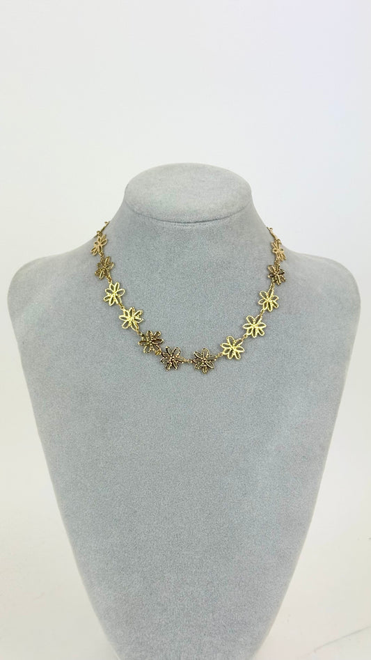 Colar dourado florais