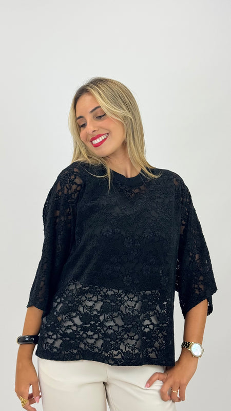 Camisola rendada preta