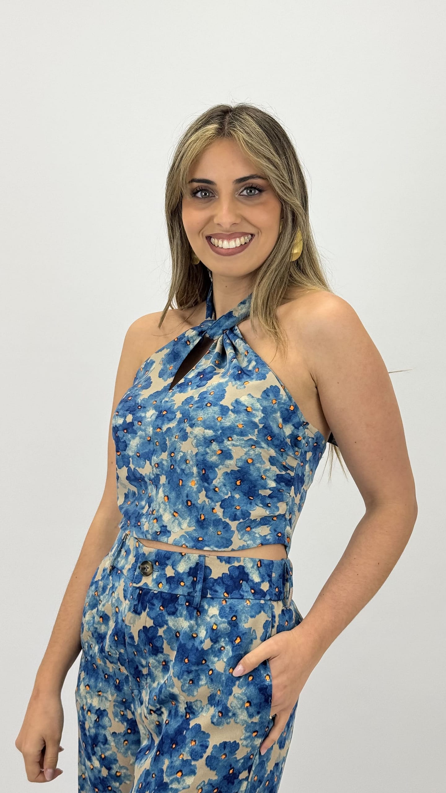 Top floral tons azul