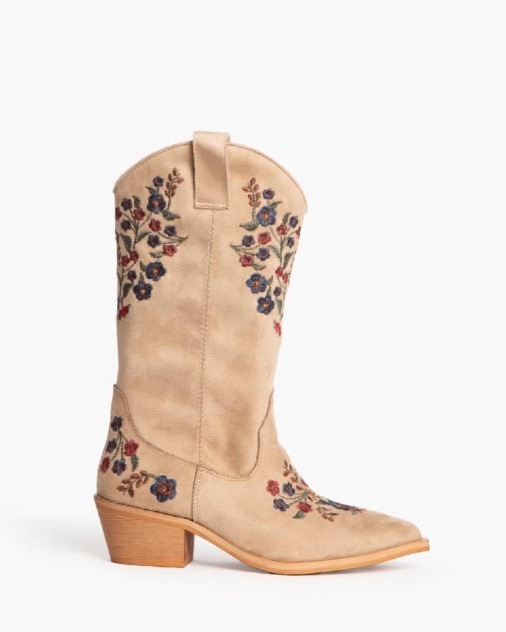 Texanas camel com florzinhas bordadas